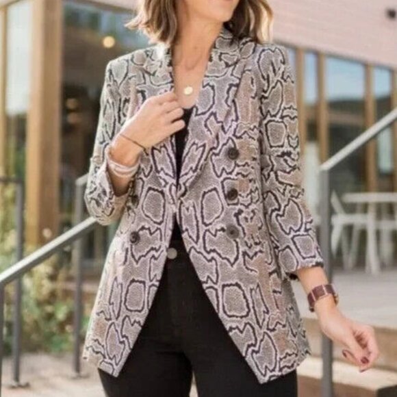 CAbi 3733 Python Snakeskin Print Double Breasted Blazer Jacket Ponte Knit 12 - Picture 1 of 11